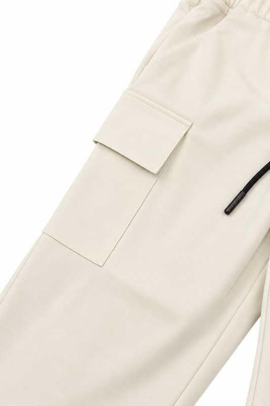 Pantalón cargo travel crema