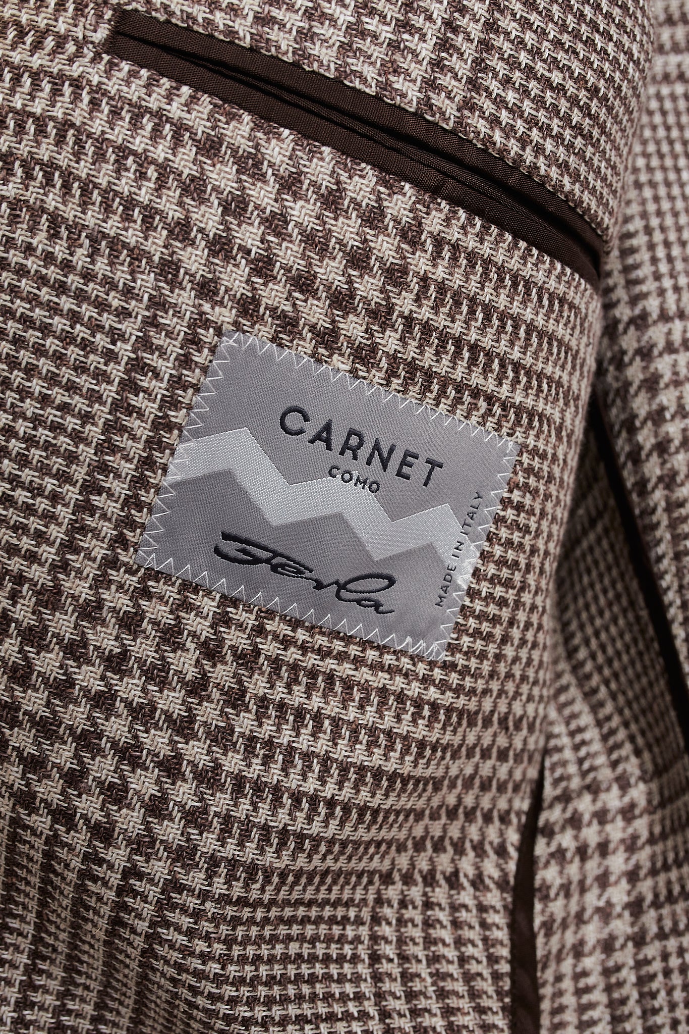 Americana Príncipe de Gales sartorial marrón