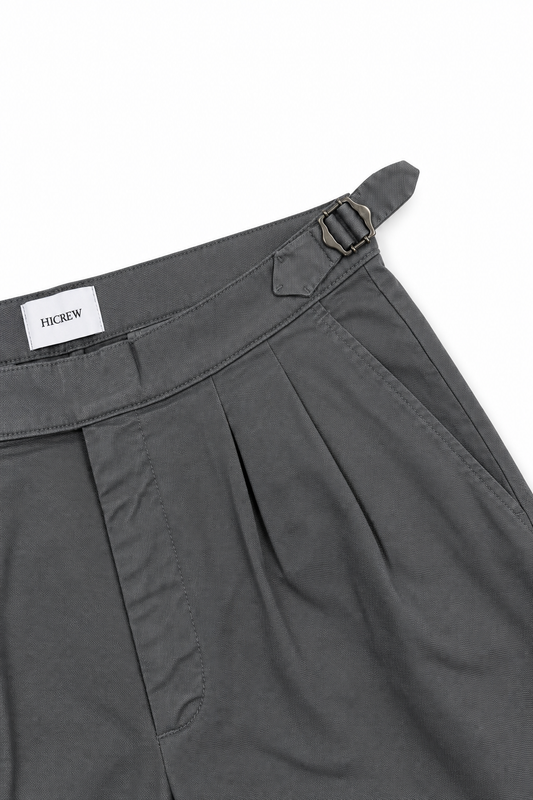 Pantalón pinzas gris fluido
