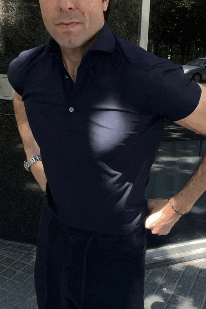 Polo técnico azul marino