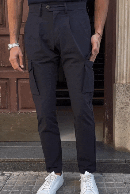 Pantalón cargo pinzas técnico azul marino