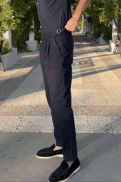 Pantalón pinzas azul marino fluido