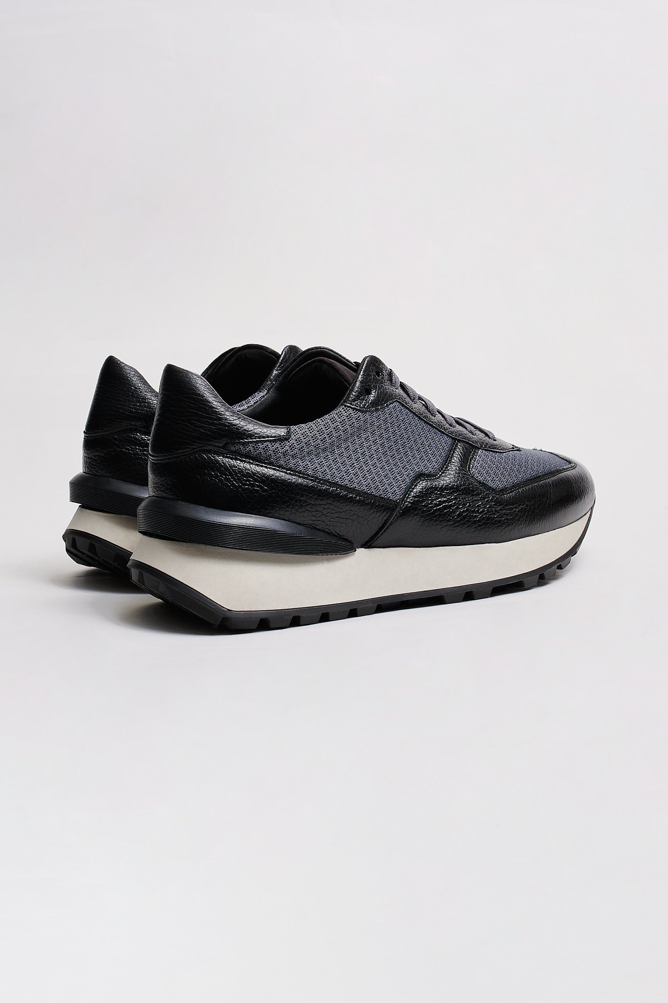 Zapatillas walking negras