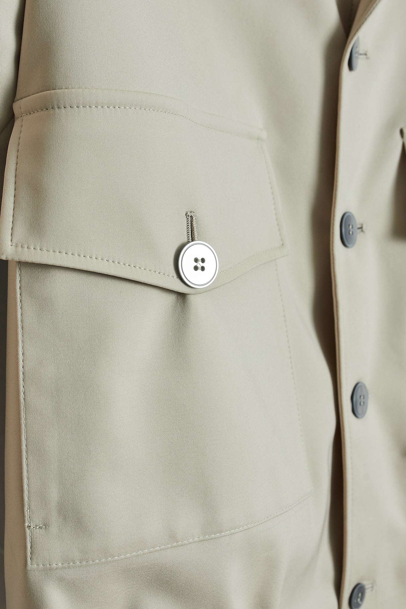Chaqueta bomber técnica crema